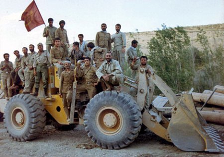دست هایی که غم را از رخ روستاها زدود