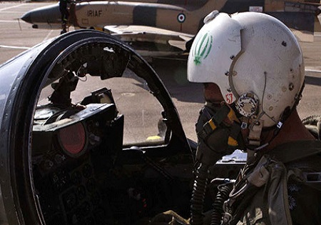 صادرات نفت ایران به همت خلبانان نیروی هوایی یک روز هم متوقف نشد