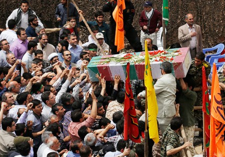 تشییع و خاکسپاری پیکرهای 6 شهید گمنام در اردبیل
