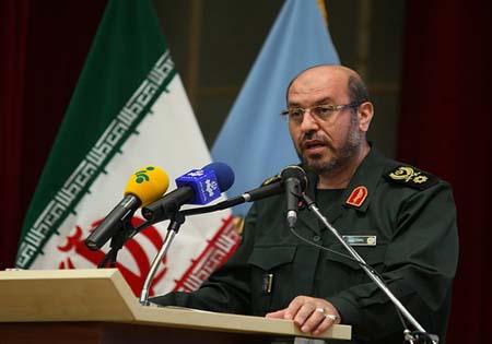 ملت ایران از تقویت توان موشکی کشور غفلت نمی‌کنند