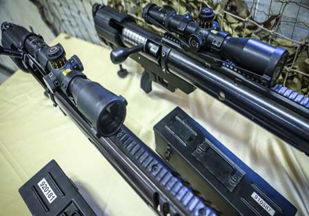 اسلحه تکتیرانداز «شاهر» خشابدار شد/ تست عملیاتی سلاح در رزمایش ارتش