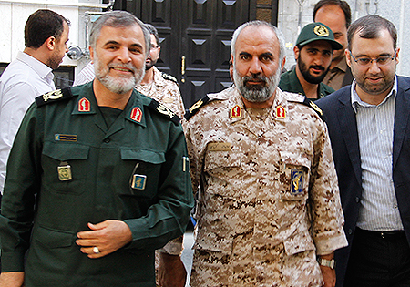 بازدید فرمانده یگان ویژه صابرین و معاون آموزش نیروی زمینی سپاه از خبرگزاری دفاع مقدس