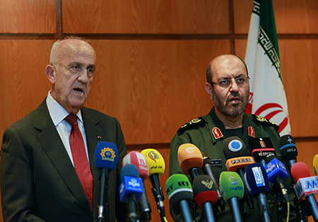 تصاویر/ نشست خبری وزیران دفاع ایران و لبنان