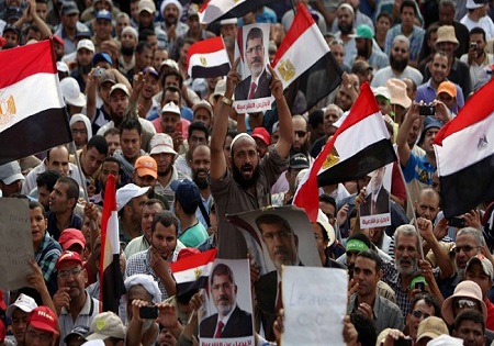 اعتراضات گسترده اخوانی ها بر سکولار شدن دولت السیسی/ انتفاضه جوان مسلمان مصر سرکوب شد