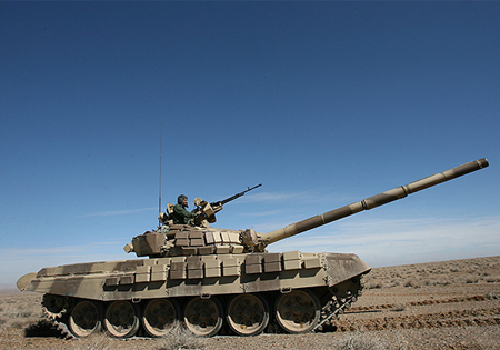 تانک T-72 ارتقاء یافته بر اساس تجارب جنگ شهری در سوریه + عکس