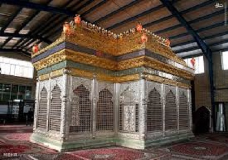 بازدید رییس سازمان زنان دفاع مقدس از ضریح امامین عسکریین(ع)