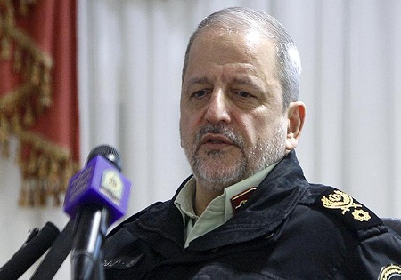 در حال نگارش خاطراتم در دوران دفاع مقدس هستم