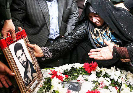 احمدم تیر در پهلو در سالروز شهادت حضرت زهرا(س) گمنام دفن شد/ پس از سفر کربلایم خبر پیدا شدنش را دادند