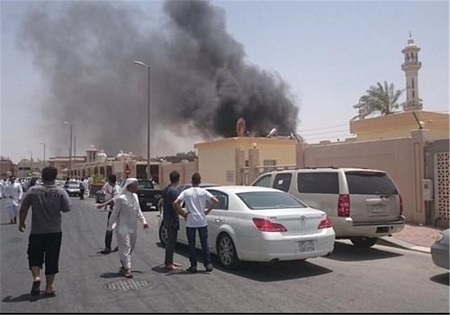 انفجار تروریستی در مسجد امام حسین(ع ) در دمام عربستان +عکس