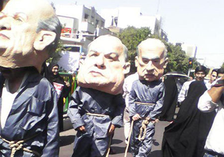 دستگیری نتانیاهو در تهران/ تیراندازی به اوباما/ سلفی جوانان با تصویر حاج قاسم