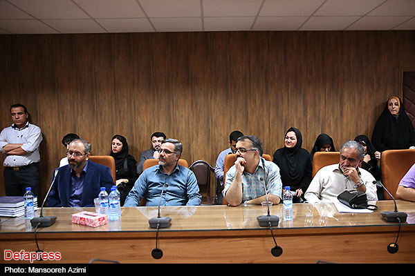 معرفي كتاب رنگ جنگ ايران و عراق