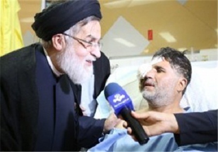 حجت الاسلام شهیدی از خبرنگار مجروح صدا و سیما عیادت کرد