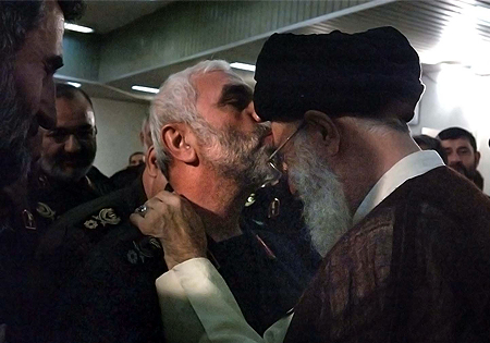از مولایم سیدعلی خامنه‌ای که نتوانستم سرباز خوبی باشم عذرخواهی می‌کنم