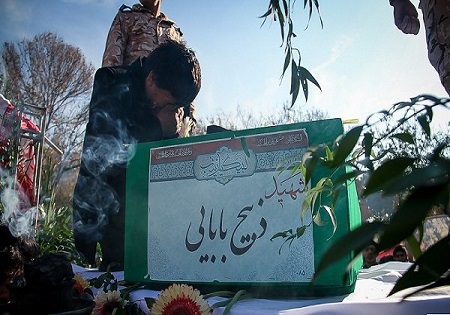 شهیدی که کارگری می کرد و پول آن را برای پدر و مادر می فرستاد