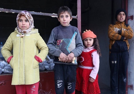 عکس / کودکان سوری در سرما