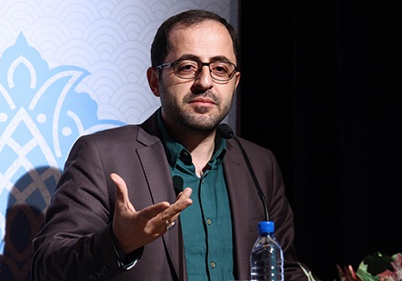 از مزار شهدای گمنام بوی غربت به مشام می‌رسد