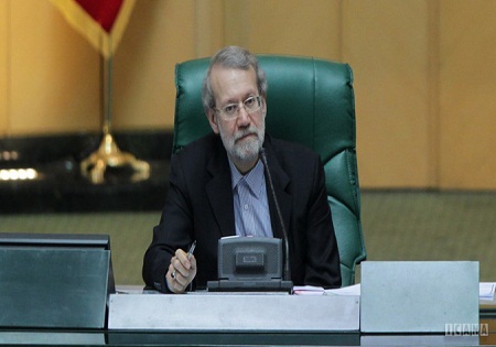 لاریجانی به عنوان رییس موقت مجلس دهم برگزیده شد
