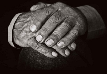 کتابی شیرین با لطیفهها و ظرافت کاریهای فرهنگ یزدی