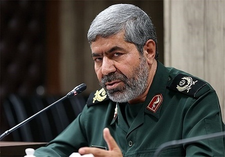 ارتش و سپاه مشت آهنین ملت ایران برابر جبهه دشمن هستند