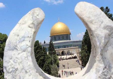 اعتکاف فلسطینیان در مسجد الاقصی و مقابله با تجاوزات صهیونیستها