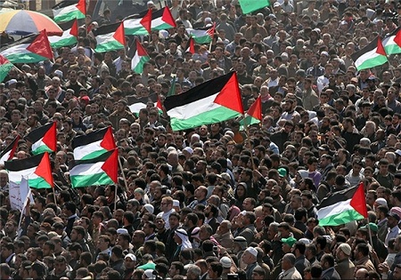 تظاهرات فلسطینیان در اردوگاه جنین به نشانه حمایت از مسجد الاقصی