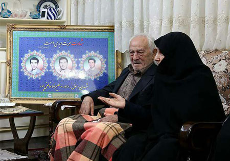 جوانان انقلابی باید با تجهیز خود از مرزهای فرهنگی کشور دفاع کنند