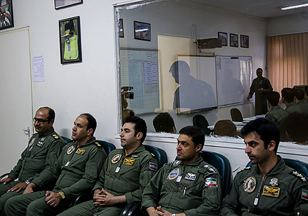 تصاویر/ کلاس های آموزشی خلبانی هوانیروز در مرکز آموزش شهید وطن پور