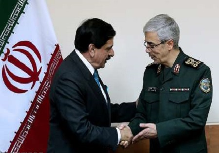 باید با عوامل ناامنی در منطقه و جهان مبارزه کرد