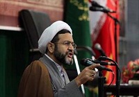 شهدا بر زمین افتادند تا ما ایستاده بمانیم