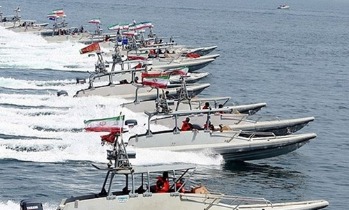 البحرية الايرانية تمتلك احدث تكنولوجيا الزوارق السريعة