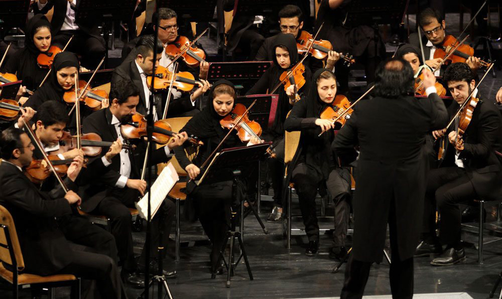 ارکستر سمفونیک تهران «سمفونی خلیج فارس» را در عسلویه اجرا کرد