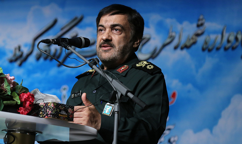 برخیها از ابهامهای دفاع مقدس سوء استفاده سیاسی میکنند برخیها از ابهامهای دفاع مقدس سوء استفاده سیاسی میکنند