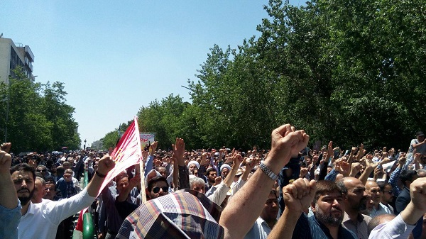آغاز رسمی مراسم تشییع پیکر پاک شهدای ترور / روحانی: اقدام تروریست‌ها انتقام از دموکراسی در ایران بود +تصاویر