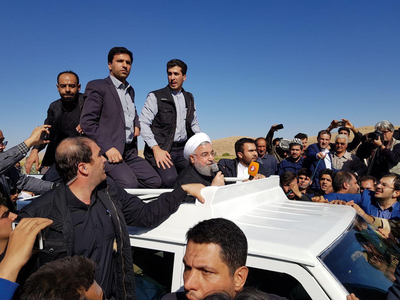 430 فوتی و بیش از 7 هزار زخمی تاکنون/ امروز؛ عزای عمومی در سراسر کشور/ رئیس جمهور به کرمانشاه سفر کرد