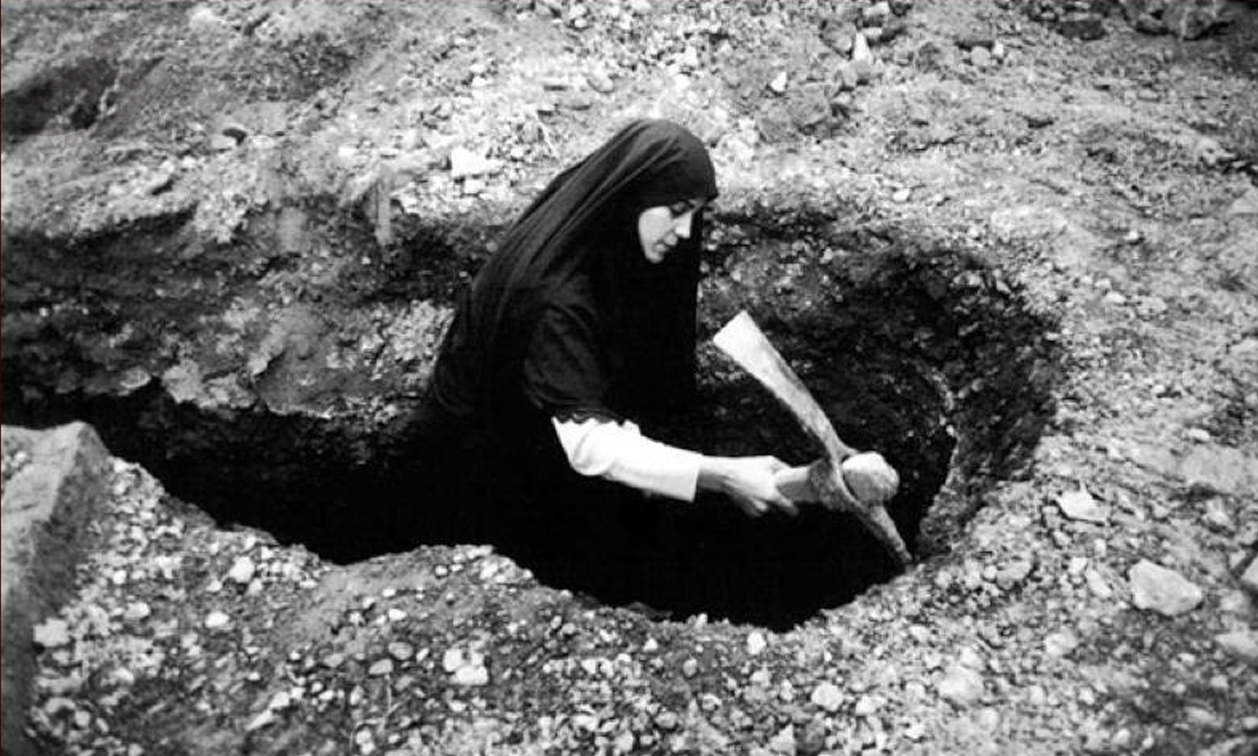 اخراجم از مدرسه باعث آشناییام با مسائل سیاسی شد/ مغازههای دزفول بدون مشتری باز بودند اخراجم از مدرسه باعث آشناییام با مسائل سیاسی شد/ مغازههای دزفول بدون مشتری باز بودند