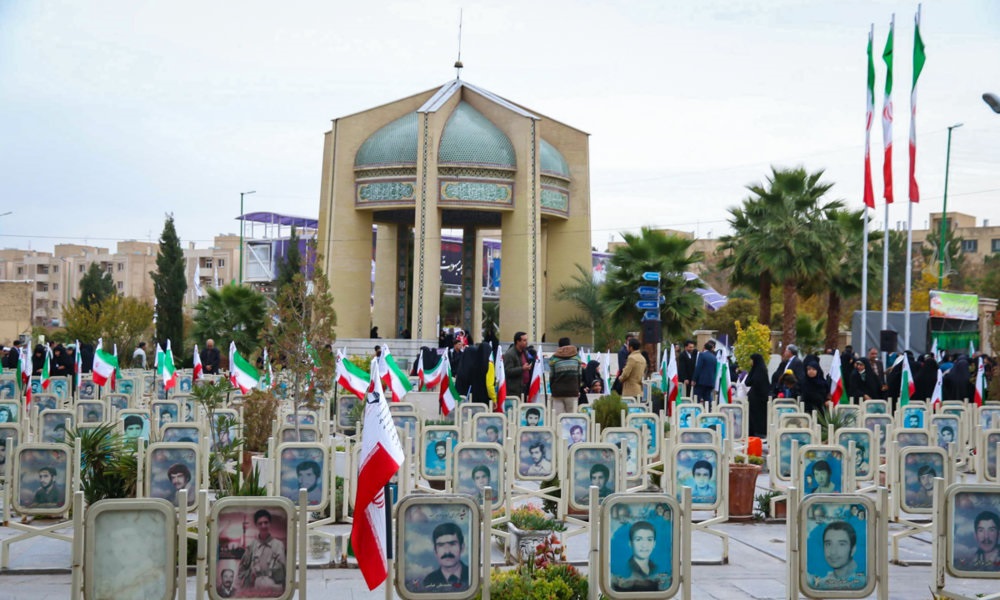 50 هزار گلزار شهید را با یک کلیک زیارت کند 50 هزار گلزار شهید را با یک کلیک زیارت کند
