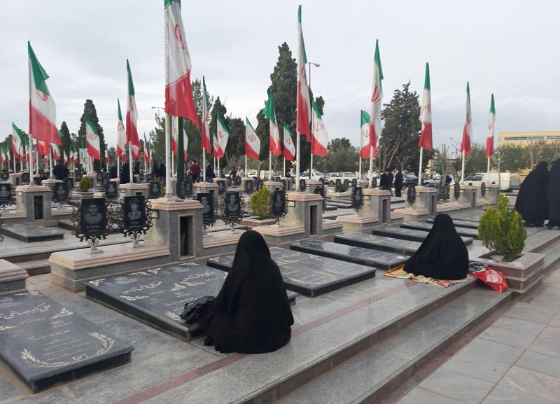 50 هزار گلزار شهید را با یک کلیک زیارت کند 50 هزار گلزار شهید را با یک کلیک زیارت کند
