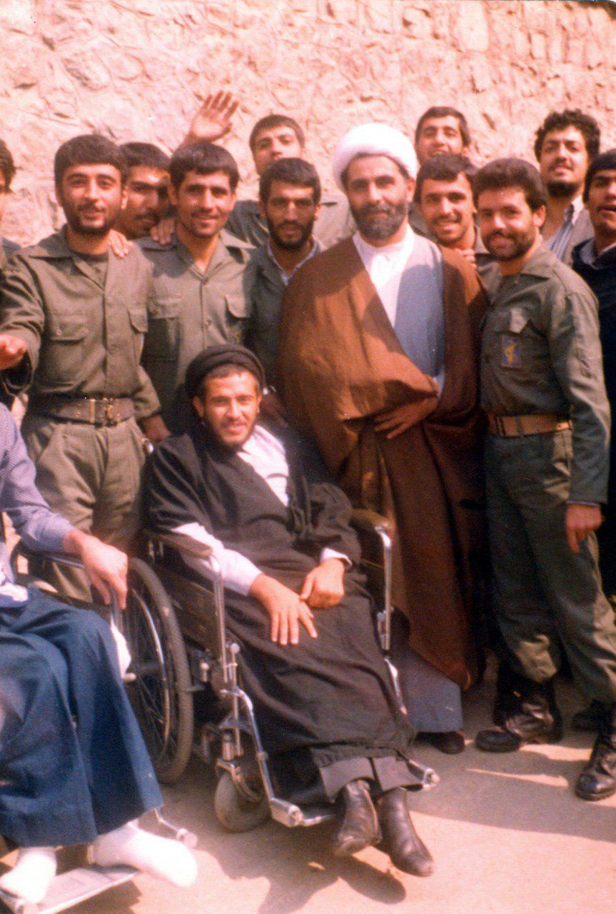 ماجرای عمامه گذاری جانباز قطع نخاعی دوران انقلاب به دست امام (ره)