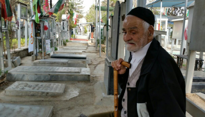 «علی» پدرش را عاقبت بخیر کرد/ شهید عباسی نشانی مزارش را در بهشت زهرا به خانواده داد «علی» پدرش را عاقبت بخیر کرد/ شهید عباسی نشانی مزارش را در بهشت زهرا به خانواده داد