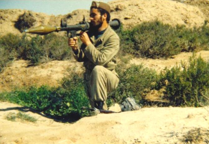 «علی» پدرش را عاقبت بخیر کرد/ شهید عباسی نشانی مزارش را در بهشت زهرا به خانواده داد «علی» پدرش را عاقبت بخیر کرد/ شهید عباسی نشانی مزارش را در بهشت زهرا به خانواده داد