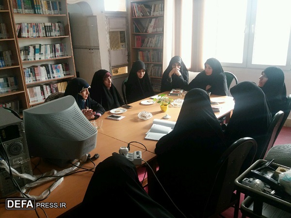 اولین جلسه «باشگاه دختران جوان» با حضور دختران فعال فرهنگی خراسان شمالی برگزار شد