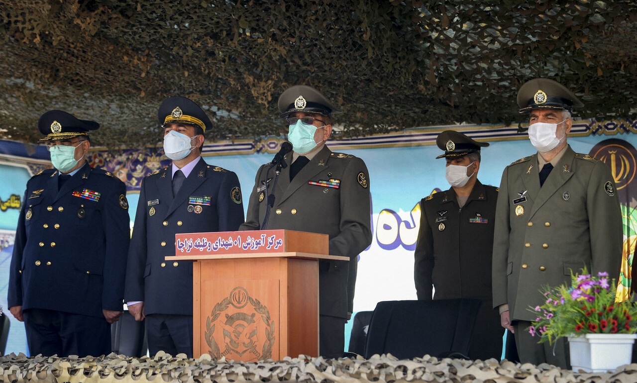 ارتش در تمامی عرصهها قدرت پاسخگویی به تهدیدات دشمن را دارد ارتش در تمامی عرصهها قدرت پاسخگویی به تهدیدات دشمن را دارد