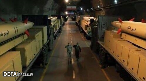 موشک راهبردی «خیبرشکن» رونمایی شد موشک راهبردی «خیبرشکن» رونمایی شد