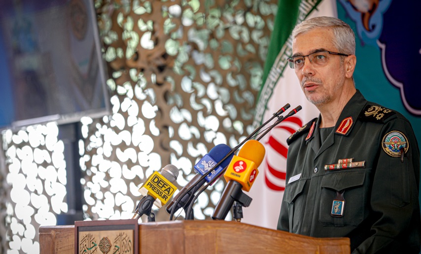 سرلشکر باقری پدافند هوایی در الویت یکم نیروهای مسلح کشورمان است