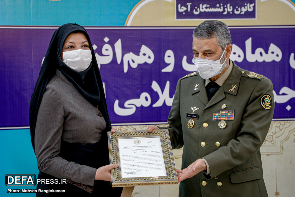 فرمانده کل ارتش از حماسهآفرینان عملیات بیتالمقدس تجلیل کرد فرمانده کل ارتش از حماسهآفرینان عملیات بیتالمقدس تجلیل کرد