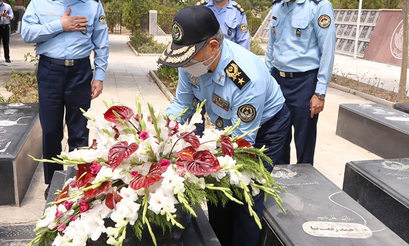 شهید لشکری مظهر صبر و تحمل در مقابل متعلقات دنیوی است شهید لشکری مظهر صبر و تحمل در مقابل متعلقات دنیوی است
