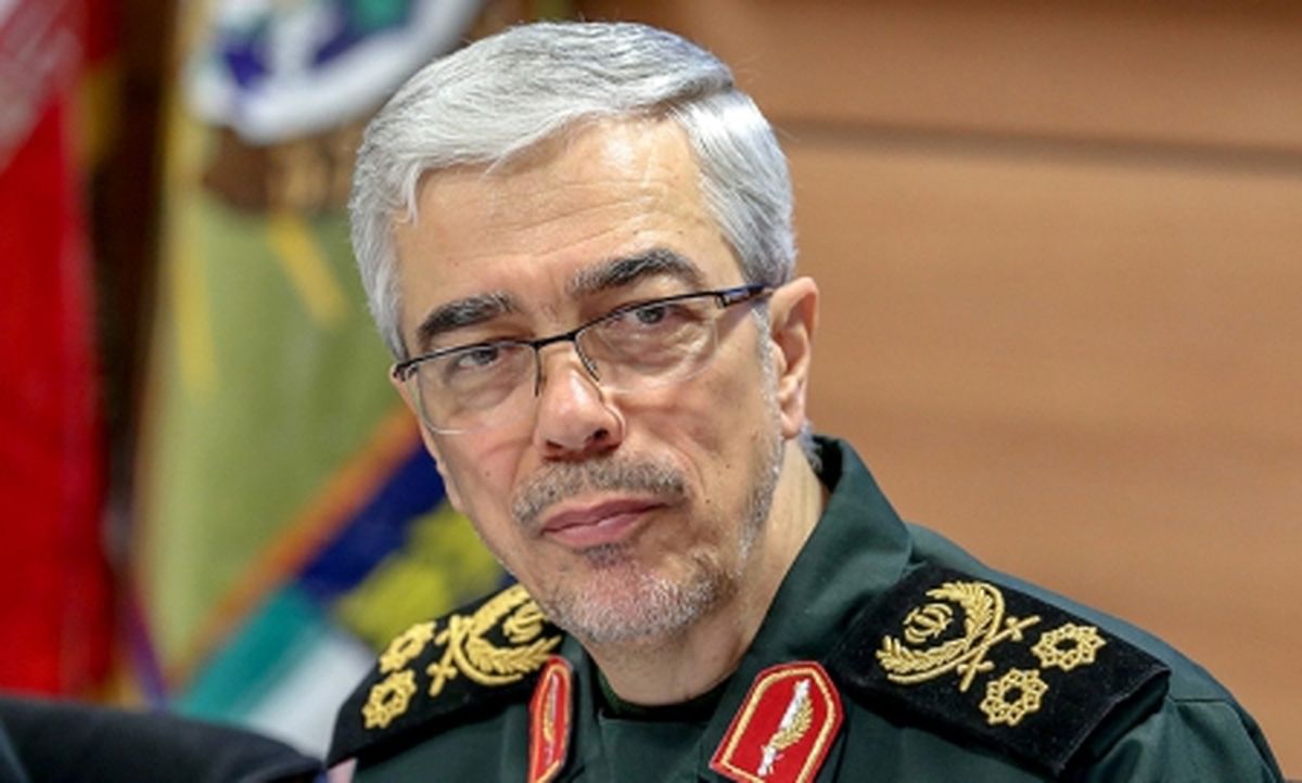 سرلشکر باقری انتصاب «سیدمسعود میرکاظمی» را تبریک گفت سرلشکر باقری انتصاب «سیدمسعود میرکاظمی» را تبریک گفت