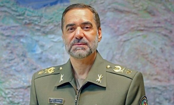 سرلشکر فیروزآبادی عمر خود را صرف اقتدار نیروهای مسلح نمود