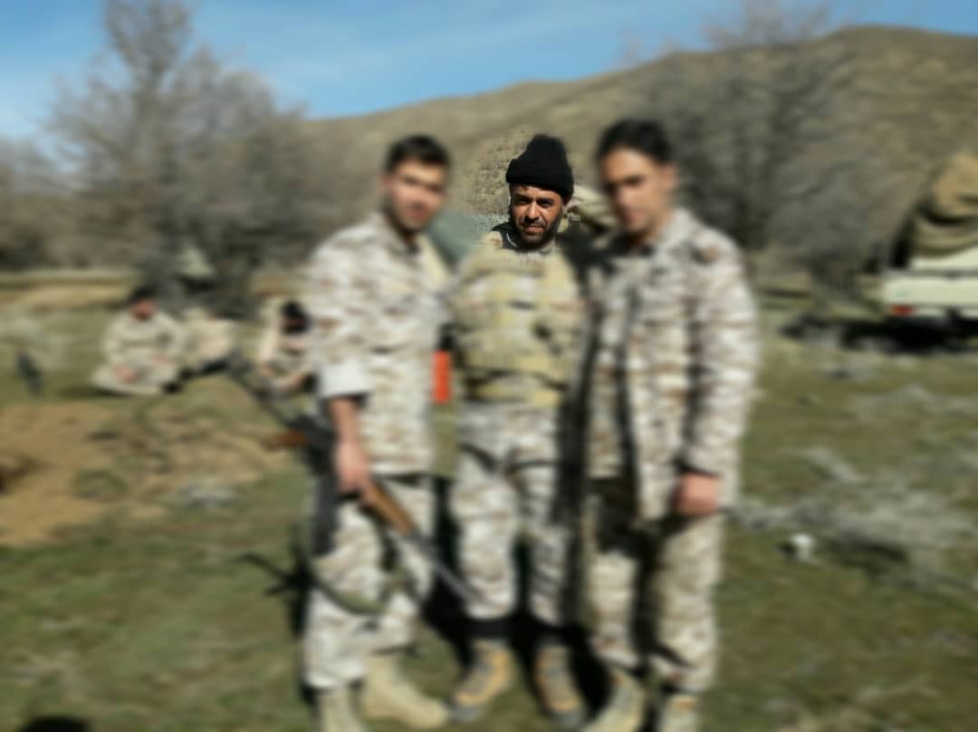 پاسداری که ضامن آهو (ع) لباس سبز پاسداری به تن وی کرد پاسداری که ضامن آهو (ع) لباس سبز پاسداری به تن وی کرد