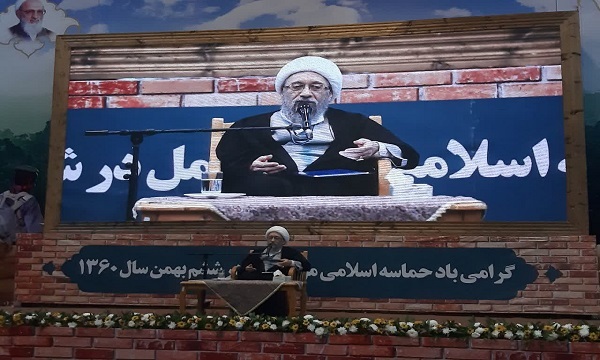 ایران اسلامی الگوی مقاومت در جهان است/ شهدا احیاگر فرهنگ در جامعه هستند